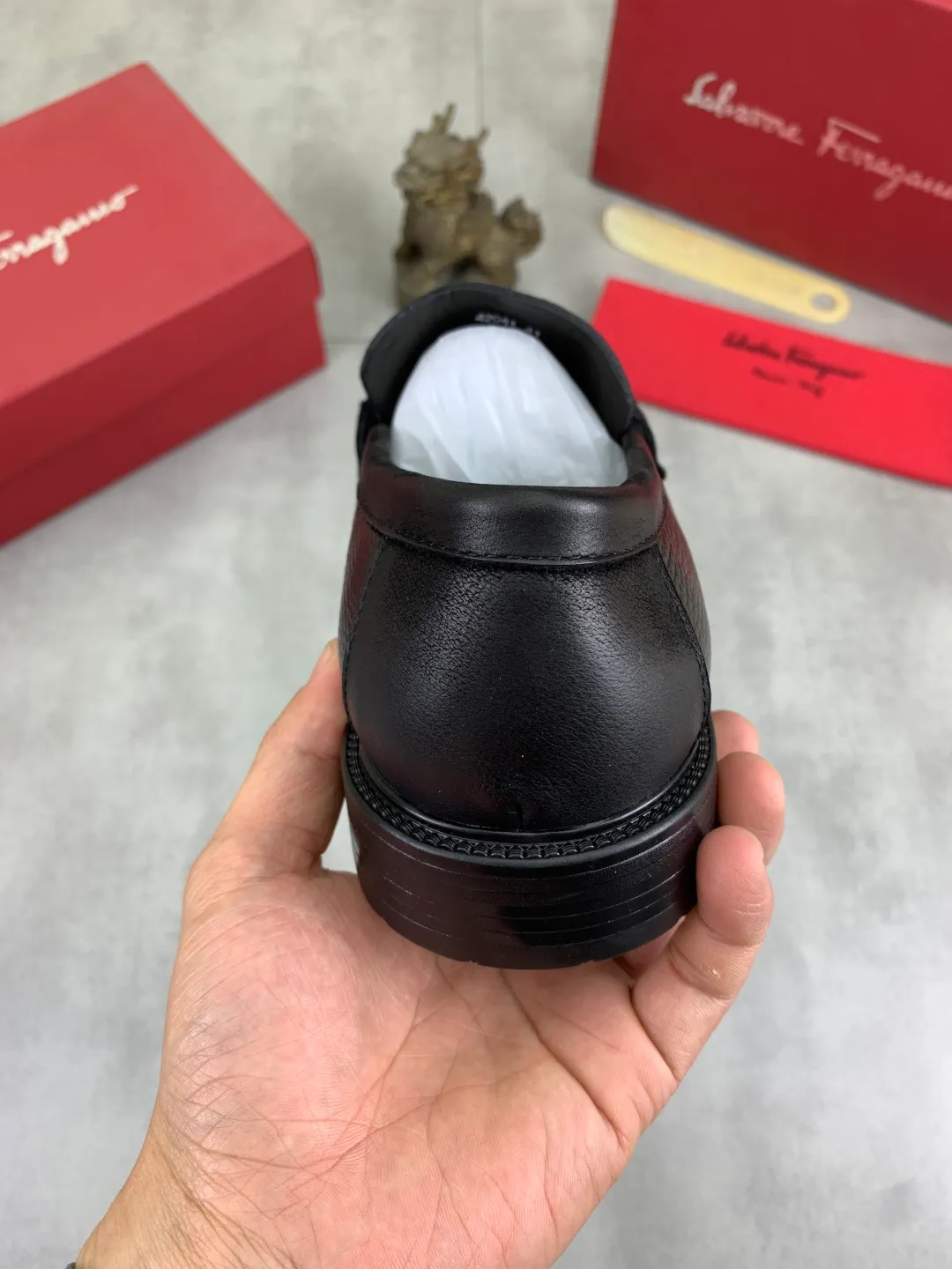 Men's Men's Shoes 💰P540💰[New Style] Water-dyed Niuli 🆘[Salvatore Ferragamo] Ferragamo's latest casual business leather shoes for men! Available at counters simultaneously! The fabric is made of specially imported original calfskin, the lining is made of imported water-dyed cowhide, and the original combination outsole is absolutely luxurious and leads the fashion trend. Matching code: 39-44 (38 45 customized) black optional